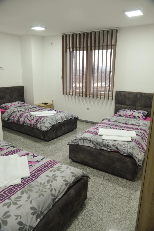 Binta Hostel Vranje Buitenkant foto