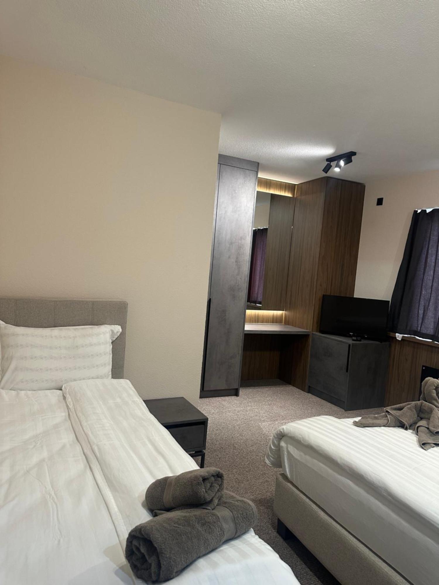Binta Hostel Vranje Buitenkant foto
