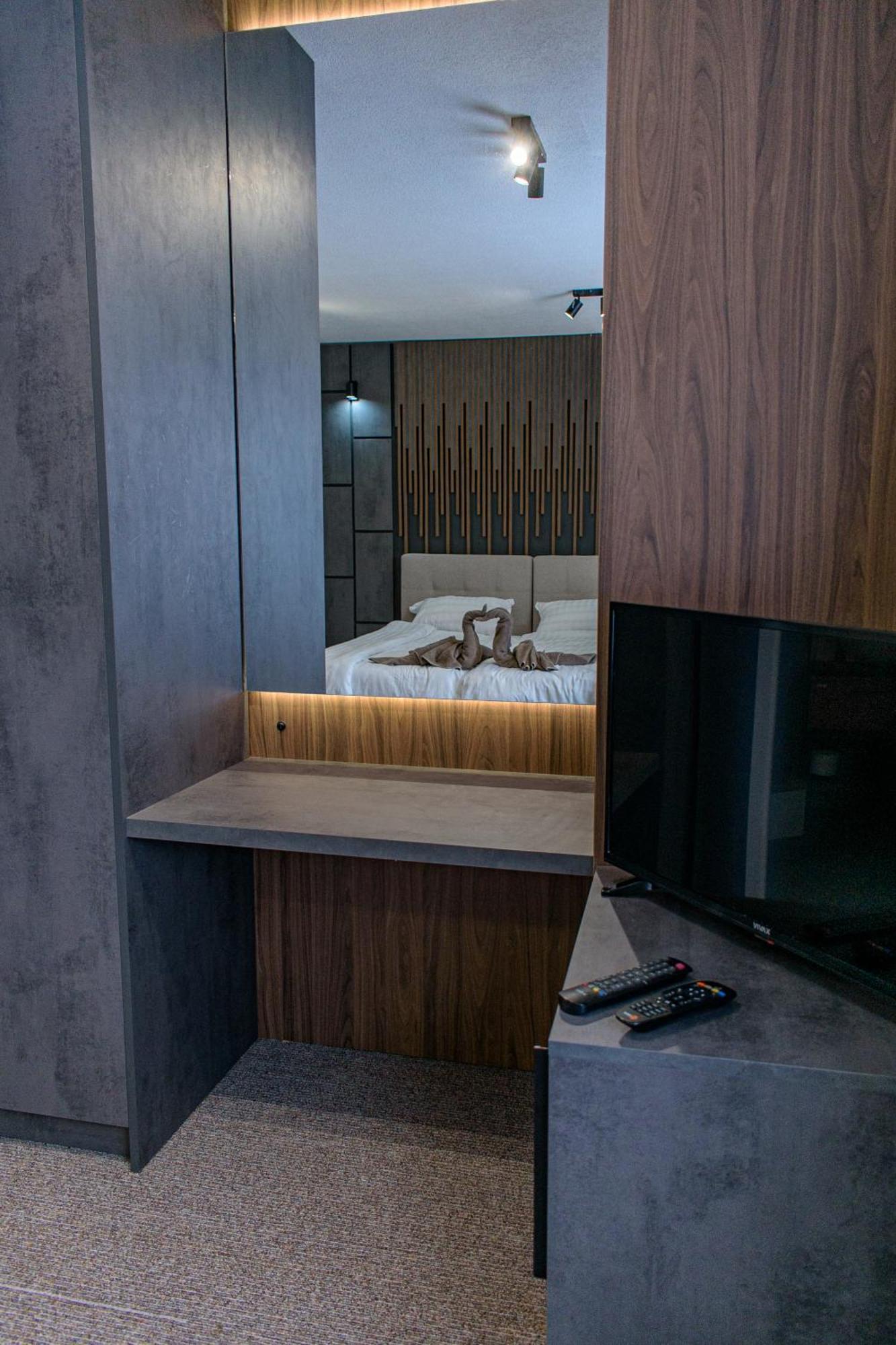 Binta Hostel Vranje Buitenkant foto