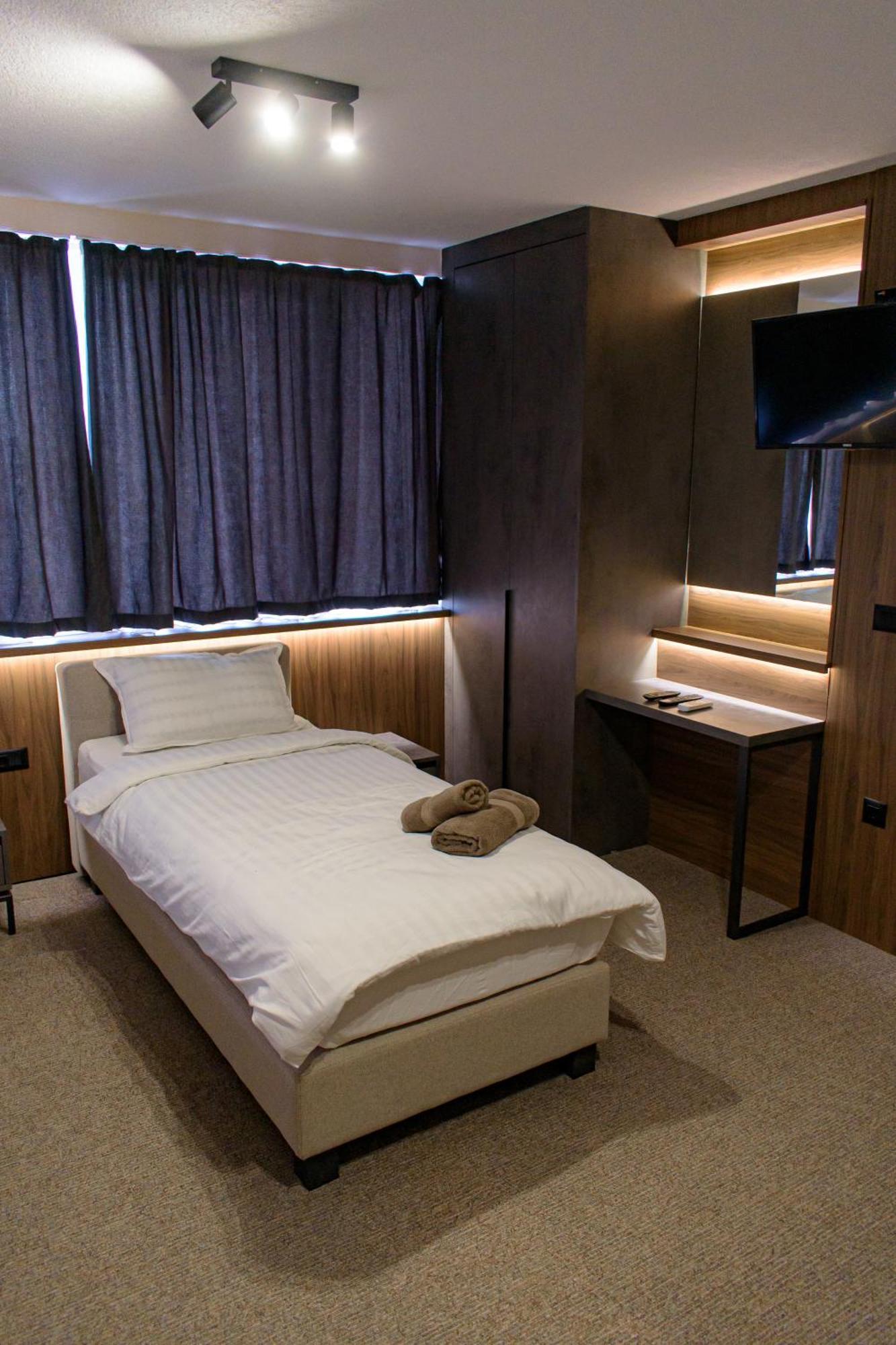 Binta Hostel Vranje Buitenkant foto